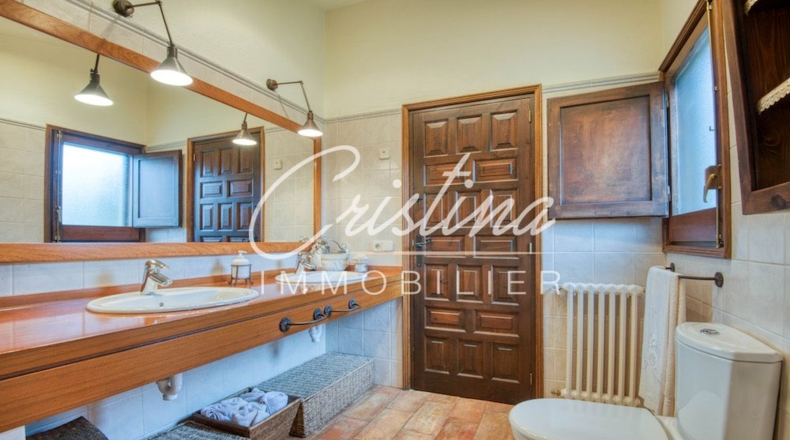 Жирона - Santa Cristina d'Aro - 2136m2