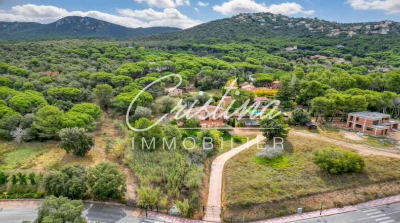 Жирона - Santa Cristina d'Aro - 2136m2