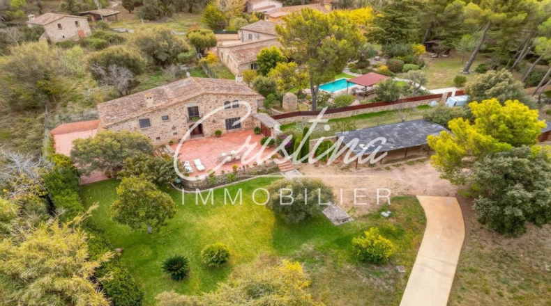 Жирона - Santa Cristina d'Aro - 2136m2