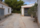 Casa de camp amb terreny en venda a Elda ref.: TR342549 foto