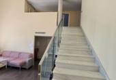 Отдельно стоящий дом с участком на продажу в городе Molina de Segura. Фото