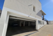 Отдельно стоящий дом с участком на продажу в городе Molina de Segura. Фото