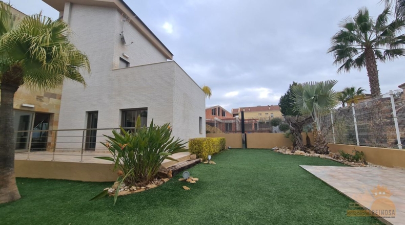 Murcia - Molina de Segura - 800m2