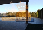 Отдельно стоящий дом с участком на продажу в городе Molina de Segura. Фото