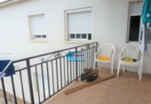 Отдельно стоящий дом с участком на продажу в городе Santa Eulàlia de Ronçana. Фото