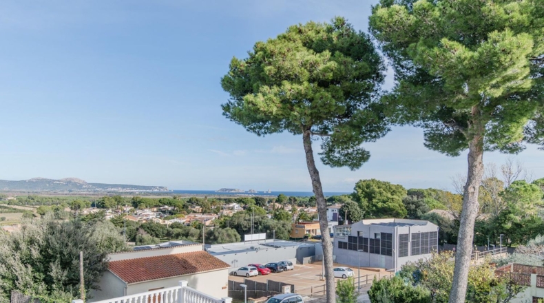 Gerona - Льягостера - 460m2