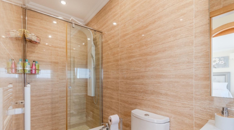 Gerona - Льягостера - 460m2