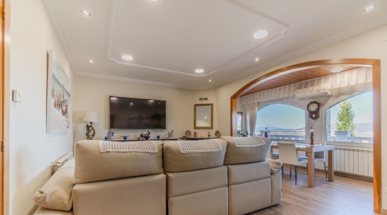 Gerona - Льягостера - 460m2