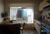 Дом с участком на продажу в городе Nistal. Фото
