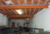 Дом с участком на продажу в городе Nistal. Фото