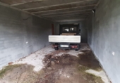 Отдельно стоящий дом с участком на продажу в городе Rasines. Фото