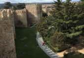Дом с участком на продажу в городе Maello Фото