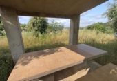 Отдельно стоящий дом с участком на продажу в городе Cervià de les Garrigues. Фото