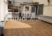 Дом с участком на продажу в городе Cartaya. Фото