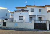 Chalet independiente con terreno en venta en Cartaya ref: TR252953 foto