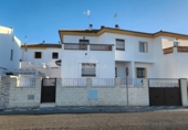 Chalet independiente con terreno en venta en Cartaya ref: TR252953 foto