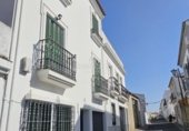 Дом с участком на продажу в городе Cartaya Фото
