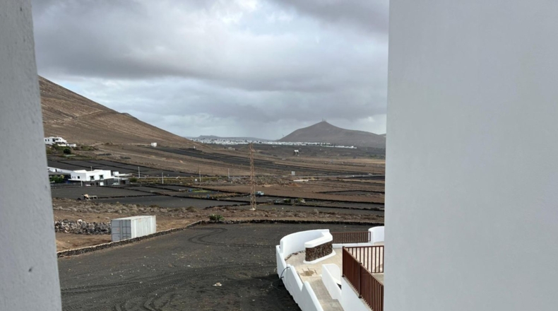 Лас-Пальмас - San Bartolomé - 3423m2