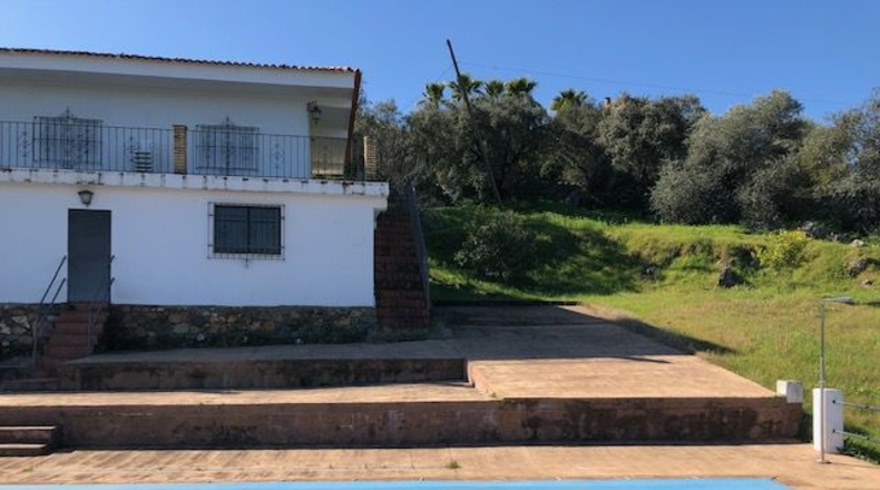 Sevilla - El Castillo de las Guardas - 18000m2