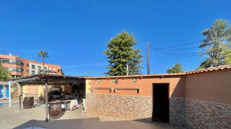 Sevilla - Dos Hermanas - 700m2