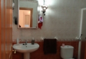 Дом с участком на продажу в городе Pilas. Фото