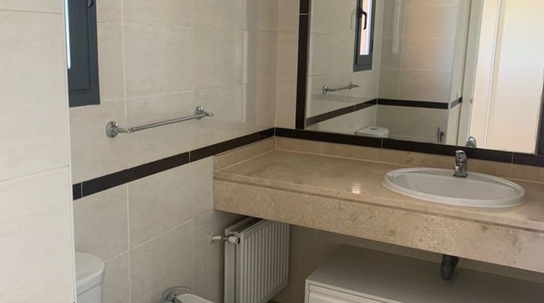 Community of Madrid - El Molar - 153m2