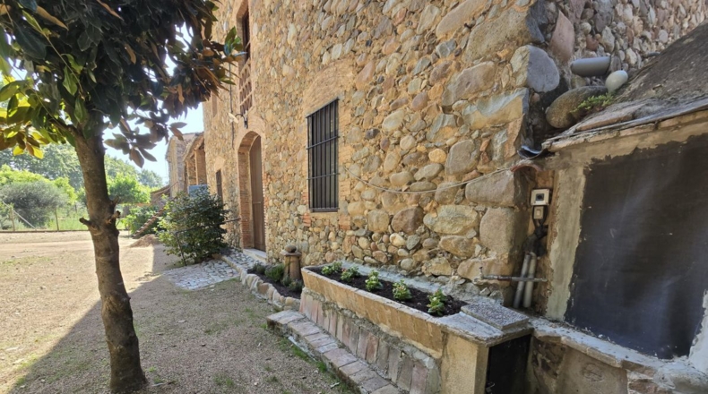 Gerona - Constantins - 1768m2