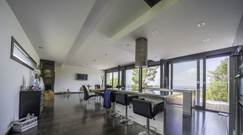 Жирона - Lloret de Mar - 1173m2