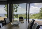 Отдельно стоящий дом с участком на продажу в городе Tossa de Mar. Фото