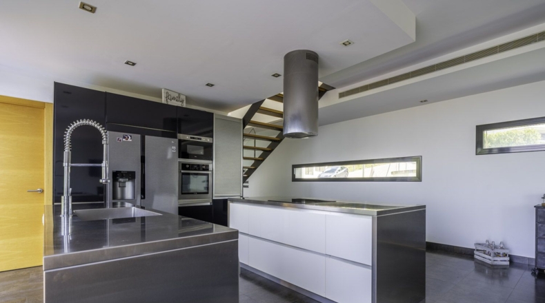 Жирона - Lloret de Mar - 1173m2
