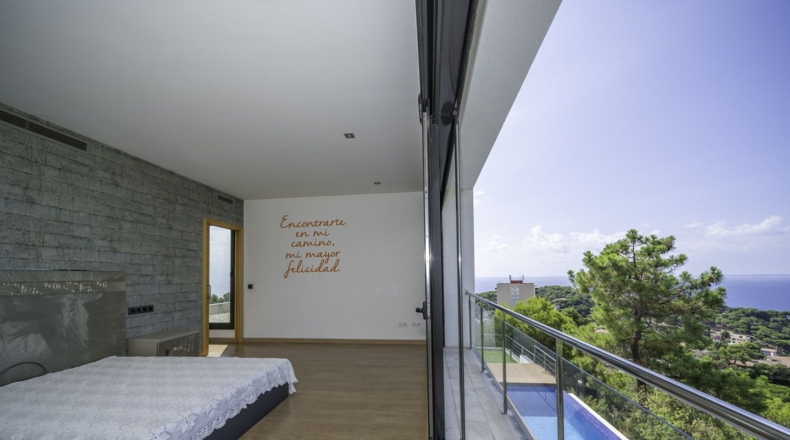 Жирона - Lloret de Mar - 1173m2