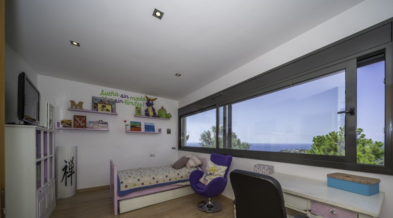 Жирона - Lloret de Mar - 1173m2