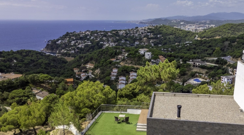 Жирона - Lloret de Mar - 1173m2
