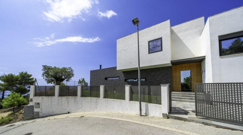 Жирона - Lloret de Mar - 1173m2
