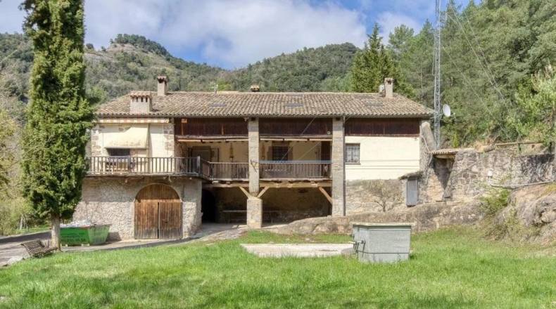 Barcelona - Berga - 50000m2