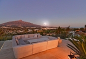 Vil·la amb terreny en venda a Marbella ref.: TR25612 foto