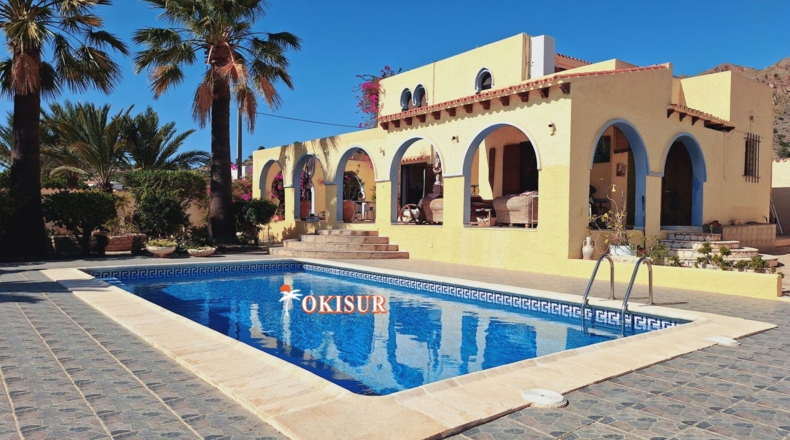 Almeria - Las Marinas - 1723m2