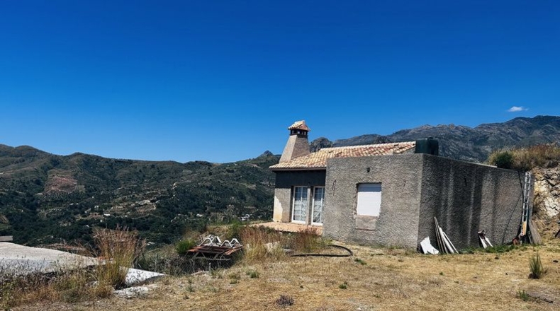 Granada - Almuñécar - 13700m2