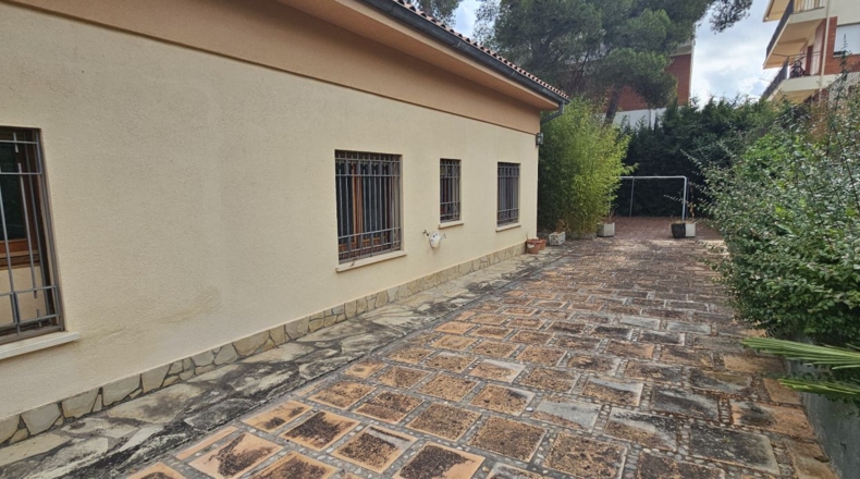 Barcelona - Corbera de Llobregat - 1850m2
