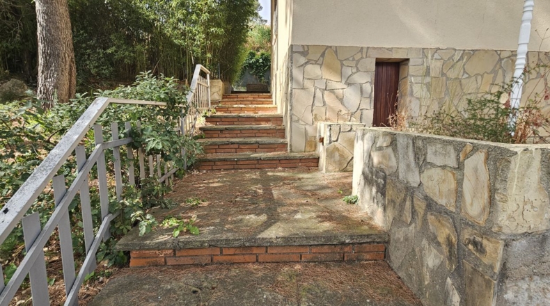 Barcelona - Corbera de Llobregat - 1850m2