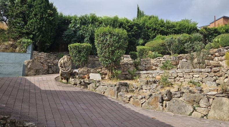 Barcelona - Corbera de Llobregat - 1850m2