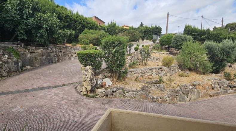 Barcelona - Corbera de Llobregat - 1850m2