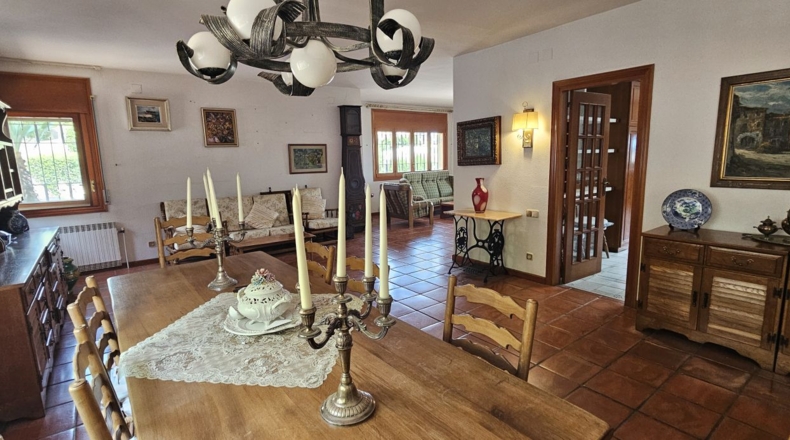 Barcelona - Corbera de Llobregat - 1850m2
