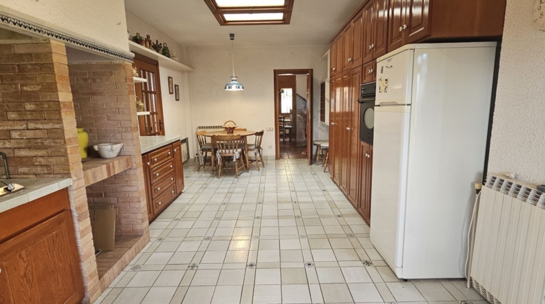 Barcelona - Corbera de Llobregat - 1850m2