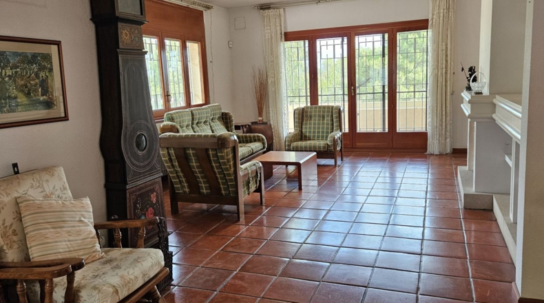 Barcelona - Corbera de Llobregat - 1850m2