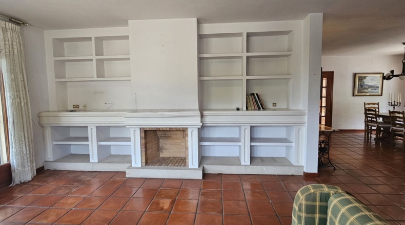 Barcelona - Corbera de Llobregat - 1850m2