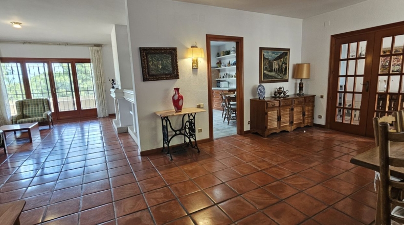 Barcelona - Corbera de Llobregat - 1850m2