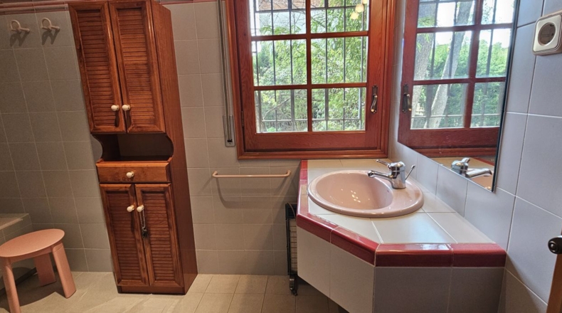 Barcelona - Corbera de Llobregat - 1850m2
