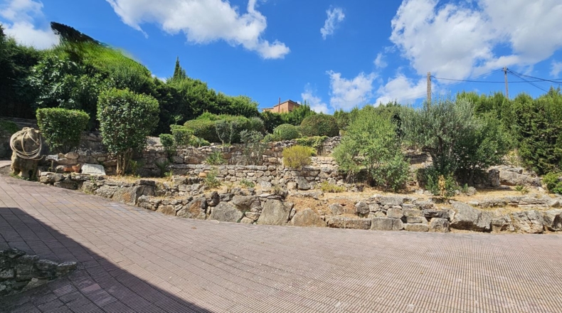 Barcelona - Corbera de Llobregat - 1850m2