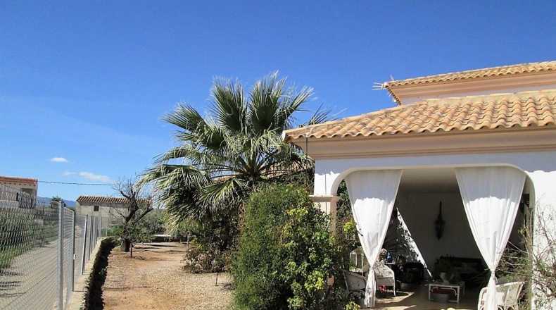 Almería - Moras - 3830m2